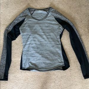 grey and black athleta long sleeve